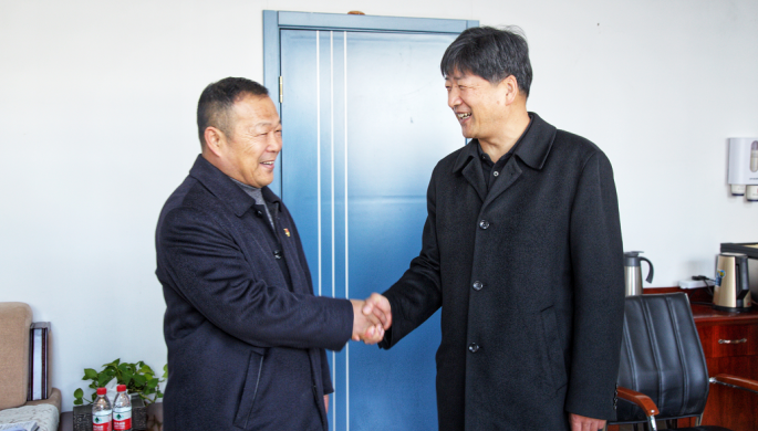 省纪委监委慰问米兰网页版登录入口纪检监察系统劳动模范